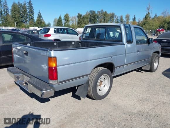 1992 Nissan Frontier z VIN 1N6SD16S4NC367367, wystawiony jako IAAI lot #43438308 z przebiegiem 247 299 mil mil oraz . Historia ofert i sprzedaży dostępna na DreamBid. Obrazek 4.