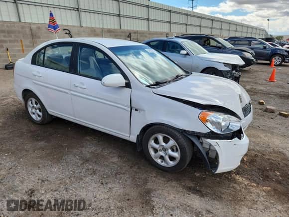2008 Hyundai Accent GLS с VIN KMHCN46CX8U184290, выставлен на аукционе Copart как лот 81605385 с пробегом 106 389 миль миль и Списание • Salvage title. История ставок и продаж доступна на DreamBid. Изображение 4.