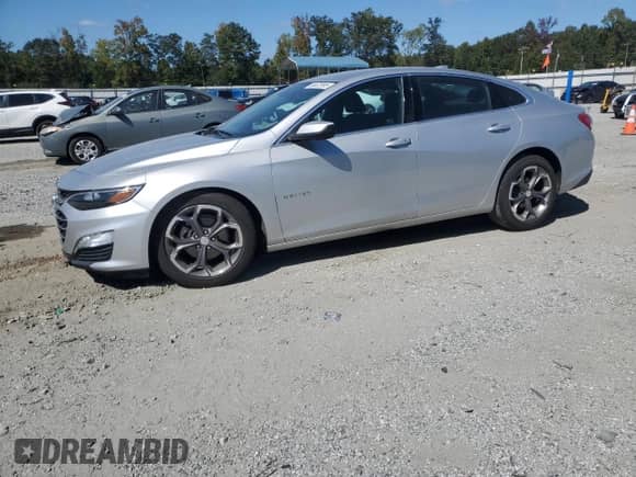 2021 Chevrolet Malibu LT z VIN 1G1ZD5ST1MF074572, wystawiony jako Copart lot #84472995 z przebiegiem 71 471 mil mil oraz Szkoda całkowita • Salvage title. Historia ofert i sprzedaży dostępna na DreamBid. Obrazek 1.