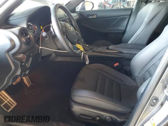 2024 Lexus IS 350 F Sport z VIN JTHGZ1B28R5077707, wystawiony jako Copart lot #84012715 z przebiegiem 23 851 mil mil oraz Szkoda całkowita • Salvage title. Historia ofert i sprzedaży dostępna na DreamBid. Obrazek 7.