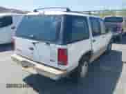 1993 Ford Explorer Eddie Bauer z VIN 1FMDU32X5PUD94496, wystawiony jako IAAI lot #42494424 z przebiegiem 26 047 mil mil oraz . Historia ofert i sprzedaży dostępna na DreamBid. Obrazek 4.