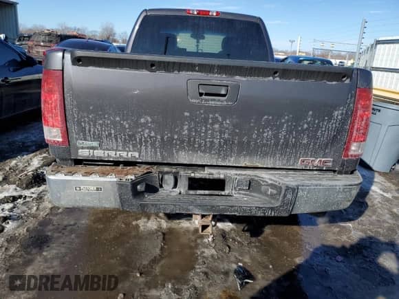 2011 GMC Sierra 1500 SL z VIN 1GTR2UEAXBZ138993, wystawiony jako Copart lot #89028035 z przebiegiem 150 836 mil mil oraz Szkoda całkowita • Salvage title. Historia ofert i sprzedaży dostępna na DreamBid. Obrazek 6.