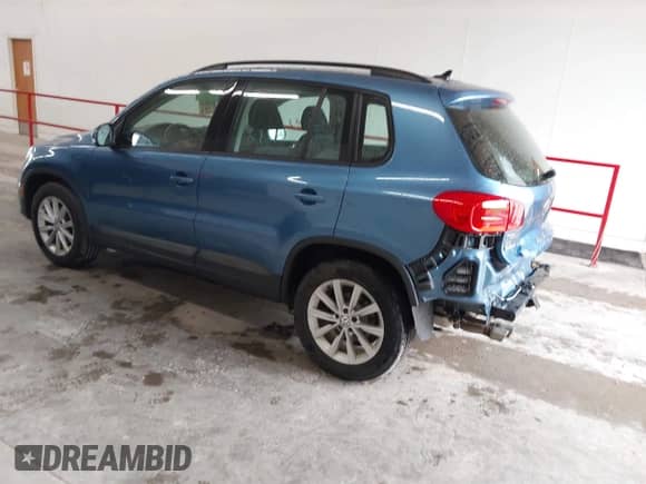 2017 Volkswagen Tiguan S с VIN WVGBV7AX0HK050455, выставлен на аукционе IAAI как лот 42850453 с пробегом 77 060 миль миль и . История ставок и продаж доступна на DreamBid. Изображение 3.