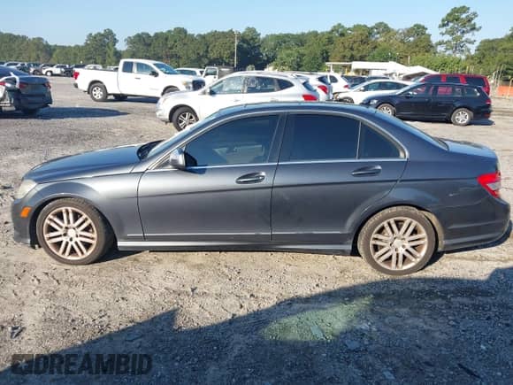 2008 Mercedes-Benz C 300 Sport с VIN WDDGF81X48F150019, выставлен на аукционе IAAI как лот 43154204 с пробегом 171 729 миль миль и . История ставок и продаж доступна на DreamBid. Изображение 14.