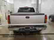2006 GMC Sierra 1500 SLE1 z VIN 2GTEK19B961301924, wystawiony jako Copart lot #68441915 z przebiegiem 212 314 mil mil oraz Czysty tytuł • Clean title. Historia ofert i sprzedaży dostępna na DreamBid. Obrazek 6.