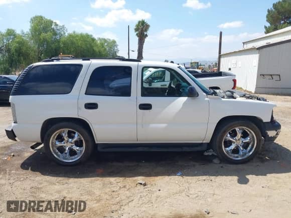 2004 Chevrolet Tahoe LT с VIN 1GNEC13T34R190149, выставлен на аукционе IAAI как лот 43189643 с пробегом 178 809 миль миль и . История ставок и продаж доступна на DreamBid. Изображение 14.