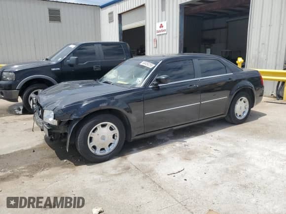 2006 Chrysler 300 Touring с VIN 2C3KA53G76H529367, выставлен на аукционе Copart как лот 68459255 с пробегом 56 584 миль миль и Списание • Salvage title. История ставок и продаж доступна на DreamBid. Изображение 1.