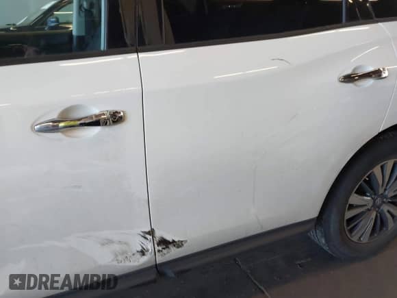 2017 Nissan Pathfinder Platinum с VIN 5N1DR2MN3HC682919, выставлен на аукционе IAAI как лот 42397164 с пробегом 126 762 миль миль и . История ставок и продаж доступна на DreamBid. Изображение 19.