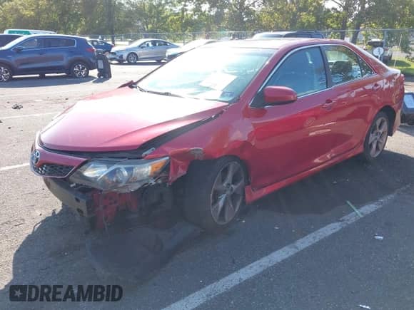 2013 Toyota Camry XLE with VIN 4T1BK1FK7DU532843, listed as a IAAI auction lot 43248847 with 206,897 mi miles and . Bid and sale history available at DreamBid. Image 17.