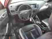 2013 Hyundai Veloster Turbo с VIN KMHTC6AE9DU138695, выставлен на аукционе Copart как лот 85564035 с пробегом 162 100 миль миль и Чистый • Clean title. История ставок и продаж доступна на DreamBid. Изображение 8.