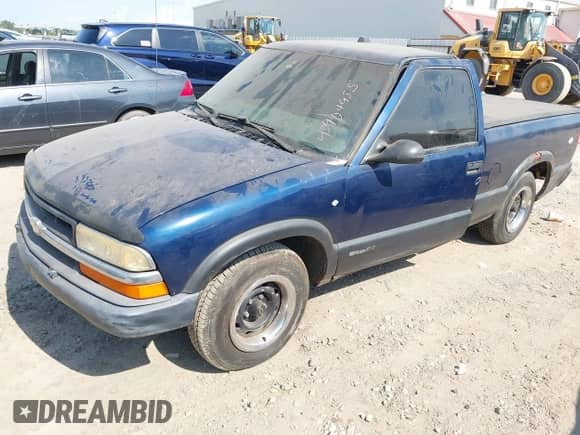 1999 Chevrolet S-10 with VIN 1GCCS1446XK146041, listed as a IAAI auction lot 42904985 with 290,847 mi miles and . Bid and sale history available at DreamBid. Image 2.