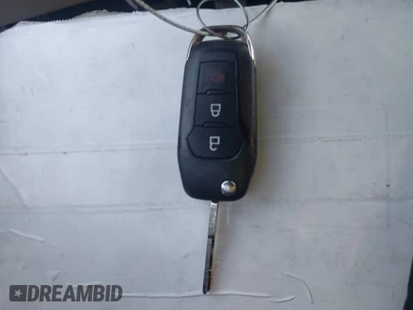 2015 Ford F-150 XLT z VIN 1FTFX1EG5FFA30778, wystawiony jako IAAI lot #41760994 z przebiegiem 106 939 mil mil oraz . Historia ofert i sprzedaży dostępna na DreamBid. Obrazek 11.