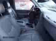 2006 GMC Sierra 1500 SLE1 z VIN 1GTEK19B76Z221061, wystawiony jako IAAI lot #41037819 z przebiegiem 126 431 mil mil oraz . Historia ofert i sprzedaży dostępna na DreamBid. Obrazek 5.