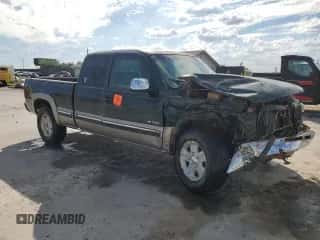 2002 Chevrolet Silverado 1500 LS z VIN 2GCEK19T621320904, wystawiony jako Copart lot #84950455 z przebiegiem 289 089 mil mil oraz Szkoda całkowita • Salvage title. Historia ofert i sprzedaży dostępna na DreamBid. Obrazek 4.