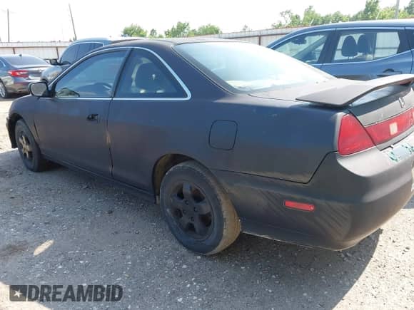 2001 Honda Accord EX with VIN 1HGCG32521A024011, listed as a IAAI auction lot 42403348 with Not provided miles and . Bid and sale history available at DreamBid. Image 3.