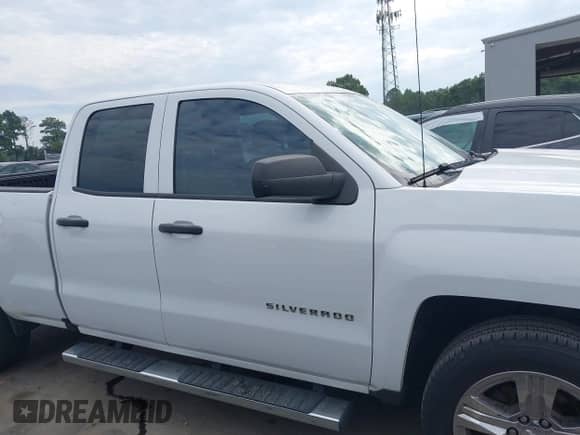 2016 Chevrolet Silverado 1500 Custom с VIN 1GCRCPEC2GZ173793, выставлен на аукционе IAAI как лот 43108697 с пробегом 190 221 миль миль и . История ставок и продаж доступна на DreamBid. Изображение 13.