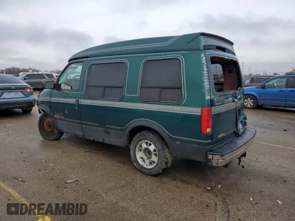 1998 Chevrolet Astro с VIN 1GBEL19W2WB183686, выставлен на аукционе Copart как лот 84273164 с пробегом Не указан миль и Списание • Salvage title. История ставок и продаж доступна на DreamBid. Изображение 2.