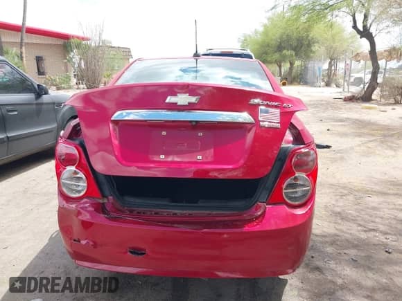 2015 Chevrolet Sonic LT с VIN 1G1JC5SB6F4130866, выставлен на аукционе IAAI как лот 42204368 с пробегом 96 747 миль миль и . История ставок и продаж доступна на DreamBid. Изображение 15.