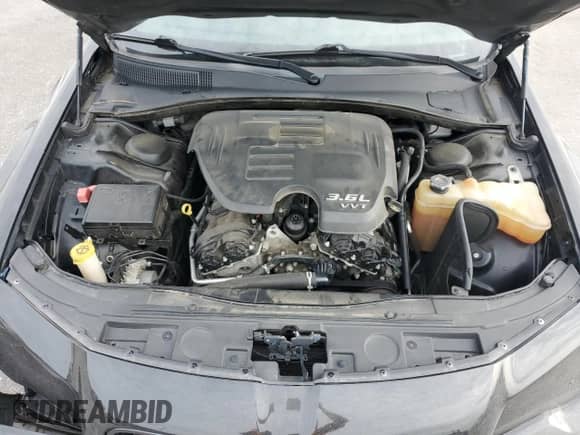 2019 Chrysler 300 S с VIN 2C3CCABGXKH697619, выставлен на аукционе Copart как лот 70535735 с пробегом 119 571 миль миль и Списание • Salvage title. История ставок и продаж доступна на DreamBid. Изображение 11.