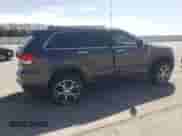 2020 Jeep Grand Cherokee Overland z VIN 1C4RJFCG5LC375059, wystawiony jako Copart lot #49988425 z przebiegiem 93 356 mil mil oraz Szkoda całkowita • Salvage title. Historia ofert i sprzedaży dostępna na DreamBid. Obrazek 3.