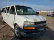 2006 Chevrolet Express Passenger с VIN 1GAHG39U461274433, выставлен на аукционе Copart как лот 82622414 с пробегом 206 975 миль миль и Чистый • Clean title. История ставок и продаж доступна на DreamBid. Изображение 4.
