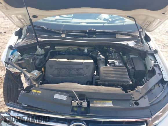 2022 Volkswagen Tiguan SE with VIN 3VV3B7AX2NM042400, listed as a IAAI auction lot 42578547 with 62,979 mi miles and . Bid and sale history available at DreamBid. Image 10.