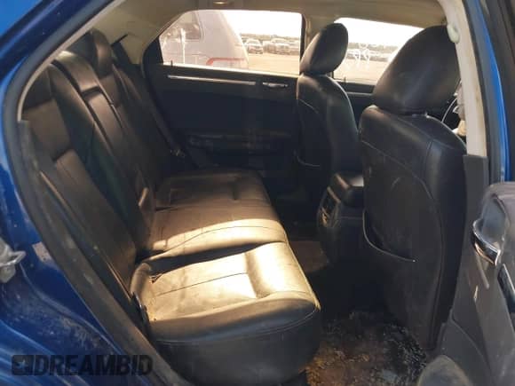 2010 Chrysler 300 Touring Signature with VIN 2C3CA5CVXAH146468, listed as a IAAI auction lot 43276789 with 179,578 mi miles and . Bid and sale history available at DreamBid. Image 8.