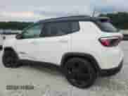 2021 Jeep Compass Latitude z VIN 3C4NJCBB1MT508005, wystawiony jako Copart lot #70726395 z przebiegiem 39 855 mil mil oraz Szkoda całkowita • Salvage title. Historia ofert i sprzedaży dostępna na DreamBid. Obrazek 2.