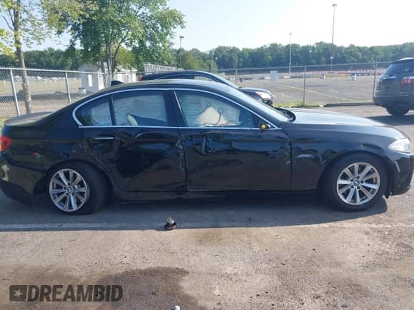 2015 BMW 5 Series 528i xDrive with VIN WBA5A7C5XFD626334, listed as a IAAI auction lot 42939497 with 180,638 mi miles and . Bid and sale history available at DreamBid. Image 13.
