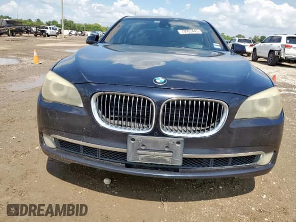 2012 BMW 7 Series 750Li z VIN WBAKB8C53CC963273, wystawiony jako Copart lot #70923445 z przebiegiem Nie podano mil oraz Czysty tytuł • Clean title. Historia ofert i sprzedaży dostępna na DreamBid. Obrazek 5.