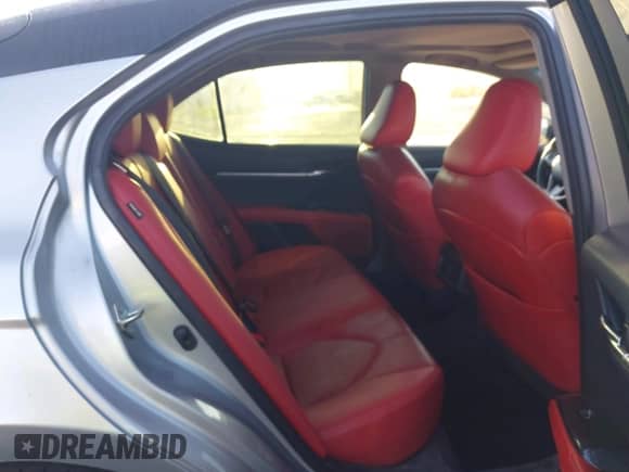 2020 Toyota Camry XSE z VIN 4T1K61AK3LU322864, wystawiony jako IAAI lot #43384409 z przebiegiem 89 916 mil mil oraz . Historia ofert i sprzedaży dostępna na DreamBid. Obrazek 8.