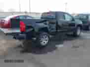 2018 Chevrolet Colorado 2WD LT z VIN 1GCHSCEA4J1266892, wystawiony jako IAAI lot #41776488 z przebiegiem 151 321 mil mil oraz . Historia ofert i sprzedaży dostępna na DreamBid. Obrazek 4.