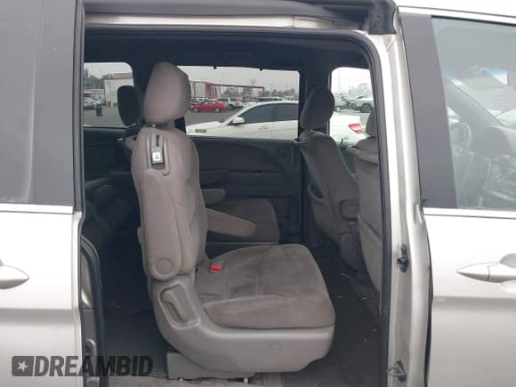 2008 Honda Odyssey EX z VIN 5FNRL38488B416785, wystawiony jako IAAI lot #43306250 z przebiegiem 160 597 mil mil oraz . Historia ofert i sprzedaży dostępna na DreamBid. Obrazek 8.