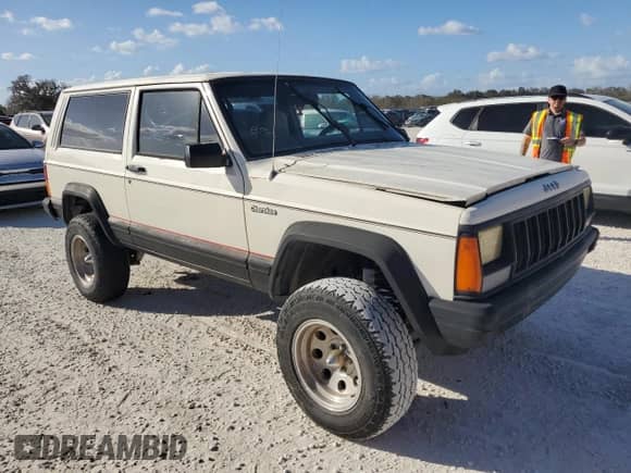 1996 Jeep Grand Cherokee с VIN 1J4FT27S5TL311814, выставлен на аукционе Copart как лот 77092584 с пробегом 210 848 миль миль и Списание • Salvage title. История ставок и продаж доступна на DreamBid. Изображение 4.