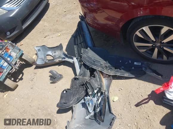 2013 Hyundai Elantra GLS z VIN 5NPDH4AE0DH263710, wystawiony jako IAAI lot #43174455 z przebiegiem 163 619 mil mil oraz . Historia ofert i sprzedaży dostępna na DreamBid. Obrazek 12.