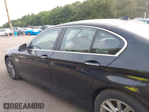 2014 BMW 5 Series 528i xDrive with VIN WBA5A7C50ED615857, listed as a IAAI auction lot 42926355 with 131,175 mi miles and . Bid and sale history available at DreamBid. Image 14.