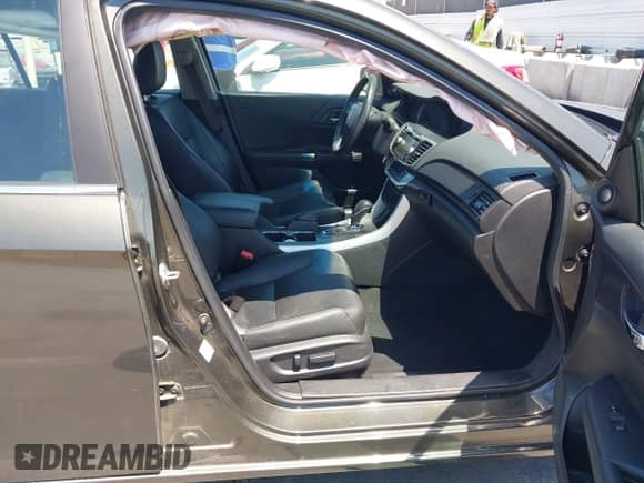 2013 Honda Accord EX-L z VIN 1HGCR2F89DA038775, wystawiony jako IAAI lot #42942275 z przebiegiem 109 769 mil mil oraz . Historia ofert i sprzedaży dostępna na DreamBid. Obrazek 5.