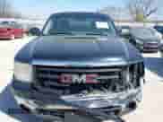 2007 GMC Sierra 1500 Work Truck z VIN 1GTEK14X77Z619519, wystawiony jako IAAI lot #41756863 z przebiegiem 156 176 mil mil oraz . Historia ofert i sprzedaży dostępna na DreamBid. Obrazek 12.