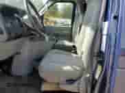 2013 Ford Econoline Cargo Commercial с VIN 1FTSE3EL9DDB15452, выставлен на аукционе Copart как лот 77189684 с пробегом 24 513 миль миль и Списание • Salvage title. История ставок и продаж доступна на DreamBid. Изображение 7.