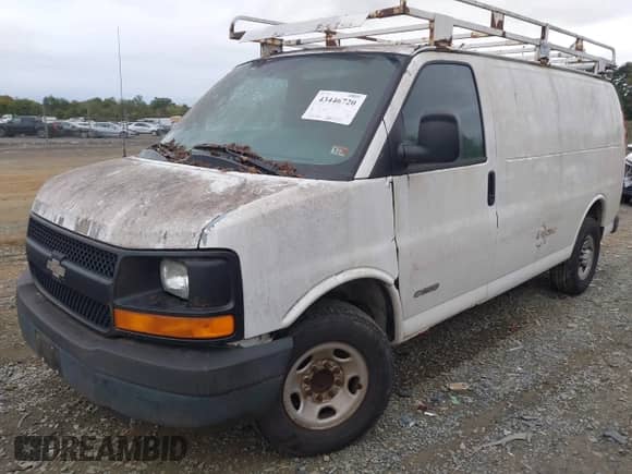 2005 Chevrolet Express Cargo z VIN 1GCGG25V951155867, wystawiony jako IAAI lot #43446720 z przebiegiem 226 162 mil mil oraz . Historia ofert i sprzedaży dostępna na DreamBid. Obrazek 2.