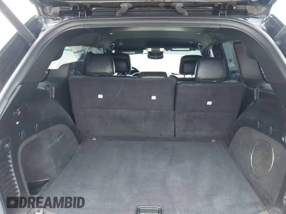 2019 Jeep Grand Cherokee Trailhawk z VIN 1C4RJFLGXKC608724, wystawiony jako IAAI lot #42602108 z przebiegiem 112 713 mil mil oraz . Historia ofert i sprzedaży dostępna na DreamBid. Obrazek 17.