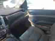 2018 Chevrolet Suburban Premier z VIN 1GNSKJKC9JR323192, wystawiony jako IAAI lot #42096522 z przebiegiem 148 240 mil mil oraz . Historia ofert i sprzedaży dostępna na DreamBid. Obrazek 5.