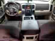 2016 Ram 1500 Big Horn z VIN 1C6RR7LM9GS118784, wystawiony jako Copart lot #70407045 z przebiegiem 129 421 mil mil oraz Czysty tytuł • Clean title. Historia ofert i sprzedaży dostępna na DreamBid. Obrazek 8.