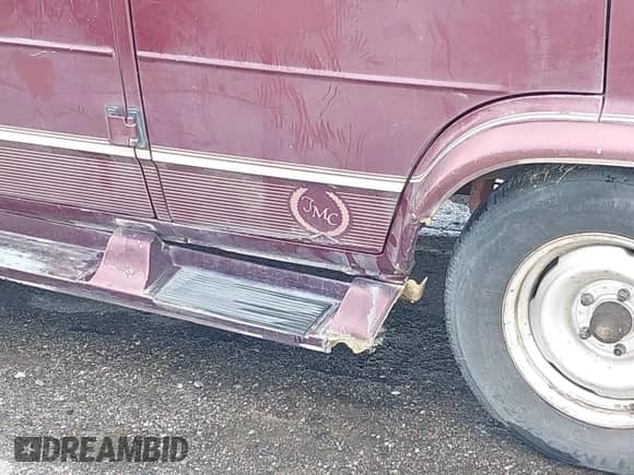 1994 Chevrolet Chevy Van with VIN 1GBEG25K4RF177057, listed as a IAAI auction lot 42090808 with 123,654 mi miles and . Bid and sale history available at DreamBid. Image 12.