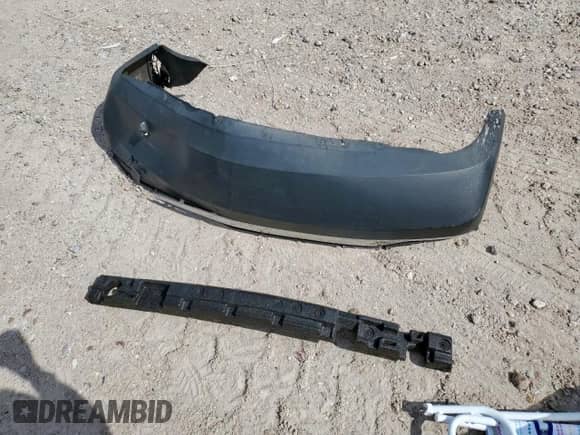 2018 Chevrolet Equinox LT z VIN 2GNAXSEV7J6247466, wystawiony jako Copart lot #69020055 z przebiegiem 156 996 mil mil oraz Szkoda całkowita • Salvage title. Historia ofert i sprzedaży dostępna na DreamBid. Obrazek 13.