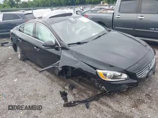 2016 Volvo S60 T5 Premier с VIN YV1612TK3G2411949, выставлен на аукционе IAAI как лот 42353357 с пробегом 152 937 миль миль и . История ставок и продаж доступна на DreamBid. Изображение 1.