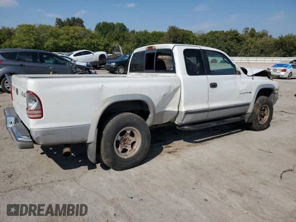 1999 Dodge Dakota SLT с VIN 1B7GG22Y0XS111610, выставлен на аукционе Copart как лот 86594825 с пробегом 198 798 миль миль и Списание • Salvage title. История ставок и продаж доступна на DreamBid. Изображение 3.