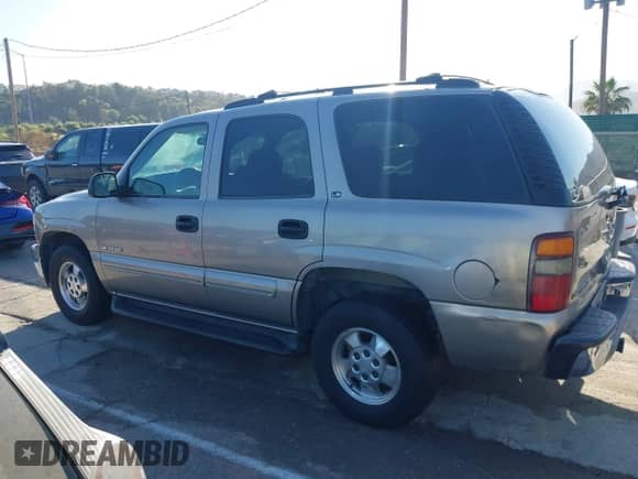 2000 Chevrolet Tahoe LS с VIN 1GNEC13TXYJ103786, выставлен на аукционе IAAI как лот 42534010 с пробегом Не указан миль и . История ставок и продаж доступна на DreamBid. Изображение 14.