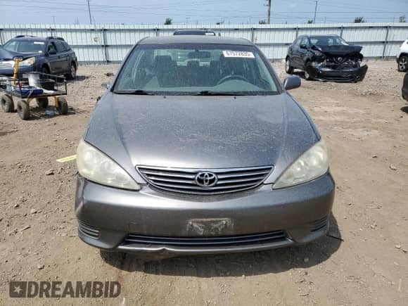 2006 Toyota Camry STD with VIN JTDBE30K463054325, listed as a Copart auction lot 67572835 with 135,737 mi miles and Salvage title. Bid and sale history available at DreamBid. Image 5.
