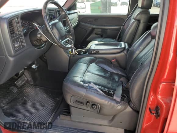 2002 Chevrolet Silverado 2500HD LS z VIN 1GCHK23102F240257, wystawiony jako Copart lot #62684725 z przebiegiem 277 976 mil mil oraz Czysty tytuł • Clean title. Historia ofert i sprzedaży dostępna na DreamBid. Obrazek 7.